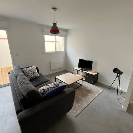 Appartement Neuf Avec Patio Saint-Laurent-sur-Sèvre Buitenkant foto