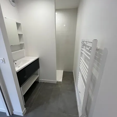 Appartement Neuf Avec Patio Saint-Laurent-sur-Sèvre Buitenkant foto